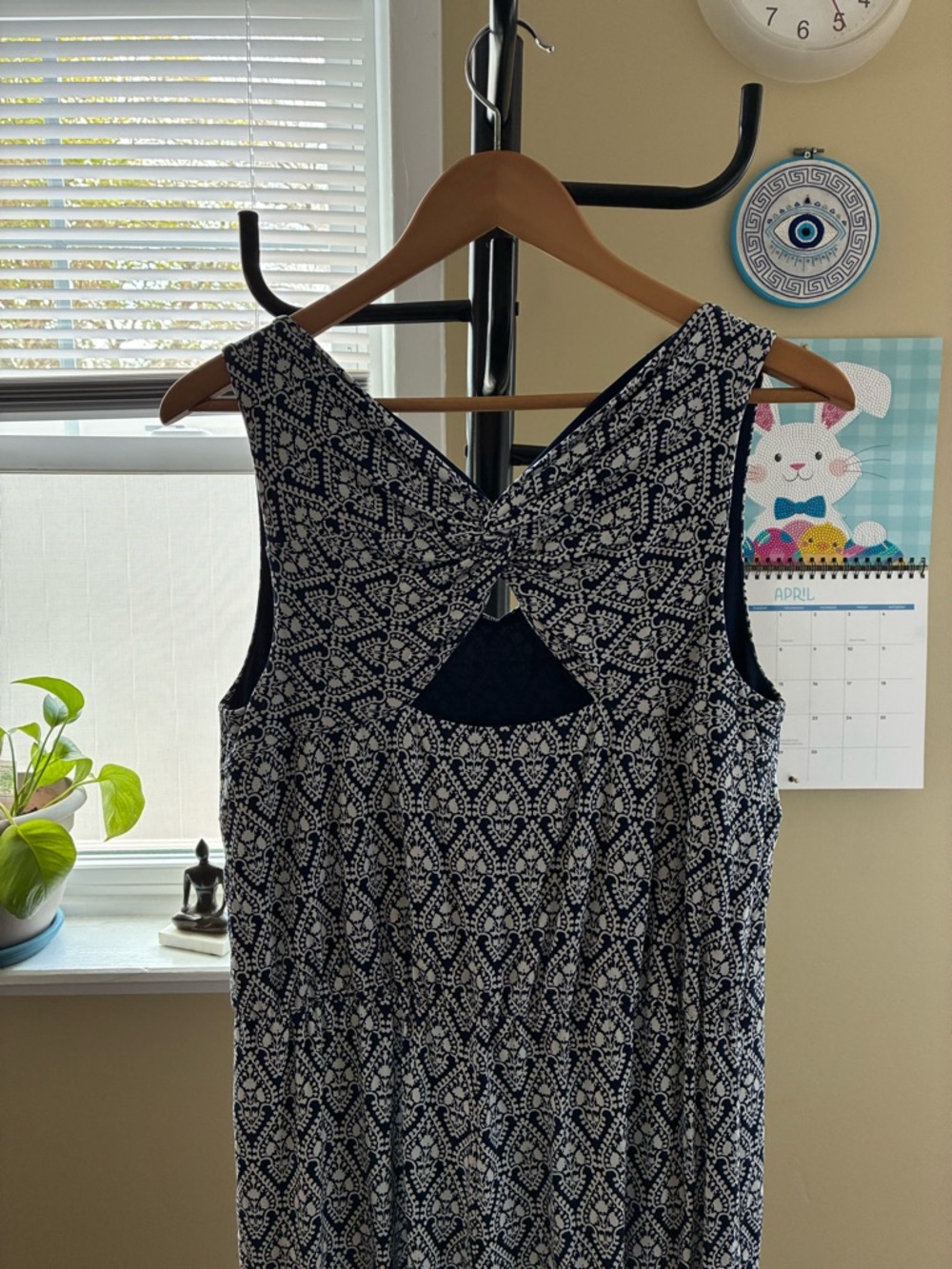 Talbots women’s medallion print twist-back jersey jumpsuit. - Picture 3 of 6